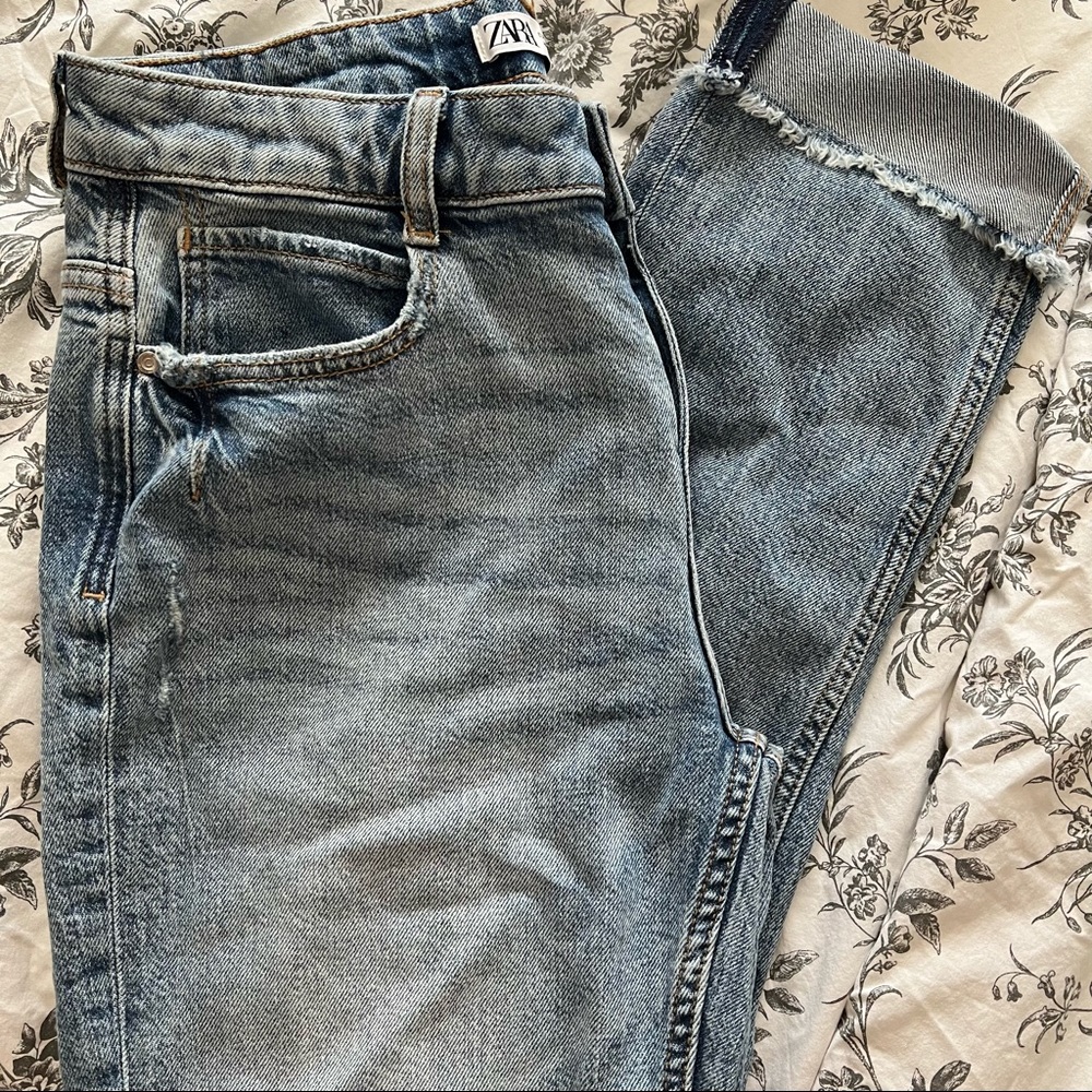 Zara Distressed Denim Straight Jeans